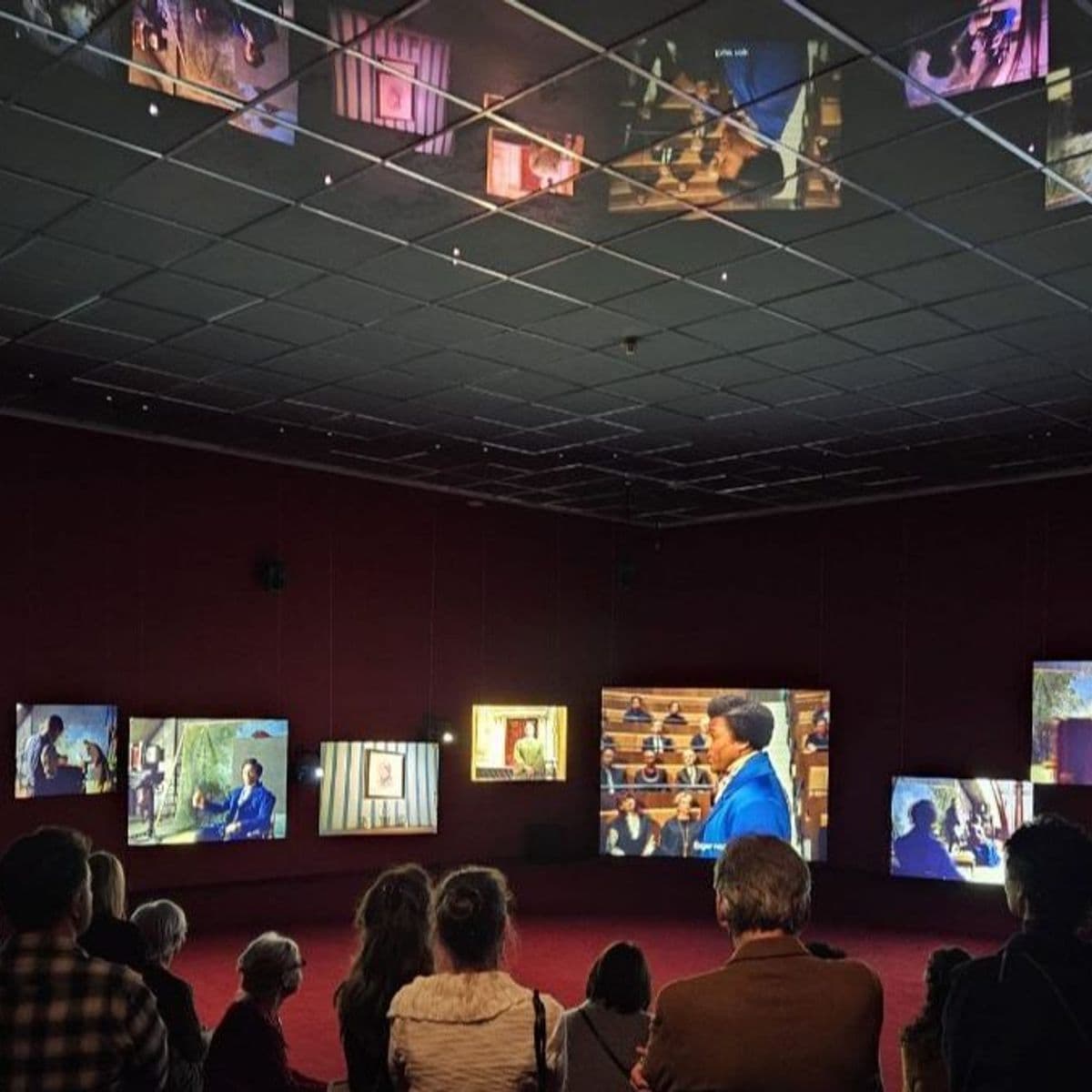 Zaaloverzicht Isaac Julien, Lessons of the Hour, Bonnefanten 2024.